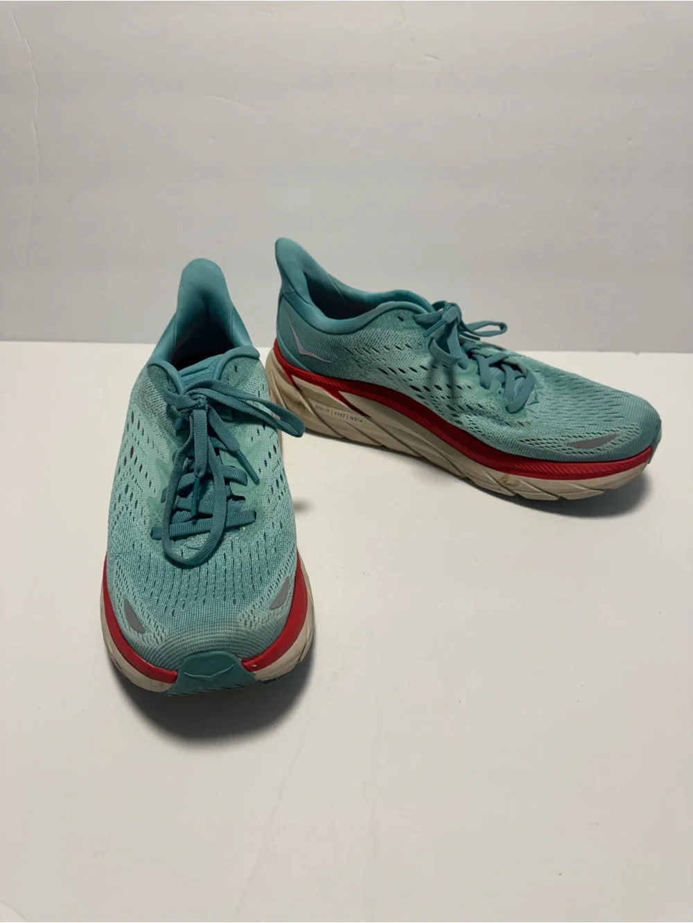 Hoka Women's Clifton 8 size 8 Gym Workout Training